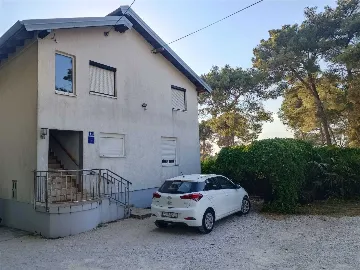 Apartment with Balcony and Sea View in Bibinje