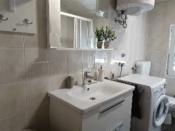 Apartment with Balcony and Sea View in Bibinje