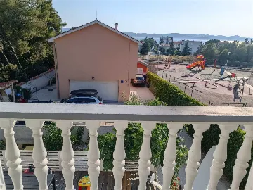 Apartment with Balcony and Sea View in Bibinje