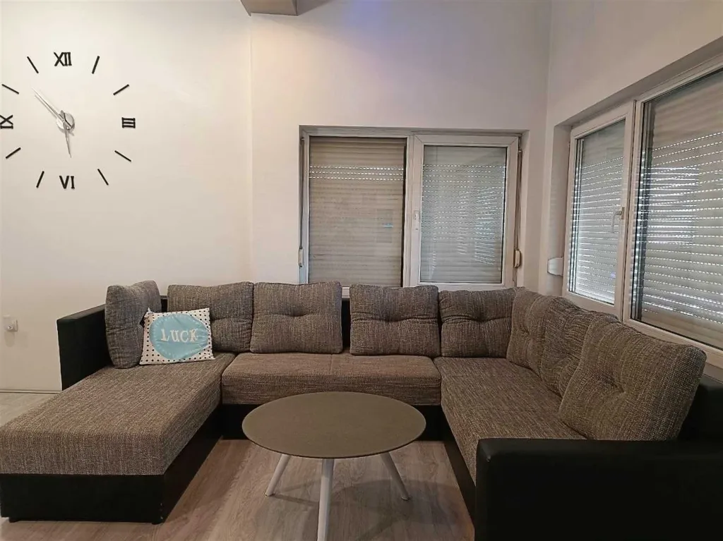 Apartment with Balcony and Sea View in Bibinje