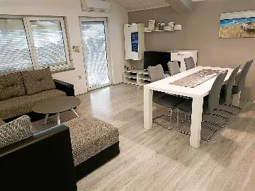 Apartment with Balcony and Sea View in Bibinje