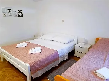 Apartment with Balcony and Sea View in Bibinje