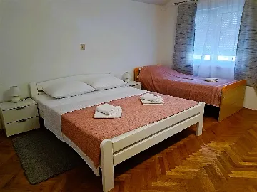 Apartment with Balcony and Sea View in Bibinje