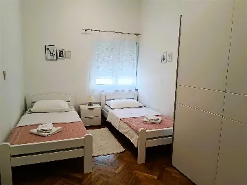 Apartment with Balcony and Sea View in Bibinje