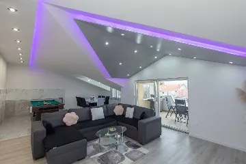 Family Villa with Private Pool in Cista Provo