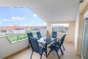 Family Villa with Private Pool in Cista Provo