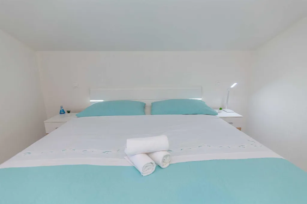 Family Villa with Private Pool in Cista Provo