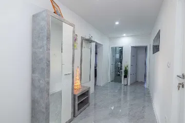 Family Villa with Private Pool in Cista Provo