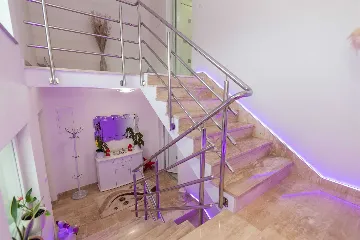 Family Villa with Private Pool in Cista Provo