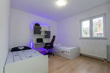 Family Villa with Private Pool in Cista Provo