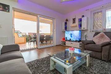 Family Villa with Private Pool in Cista Provo