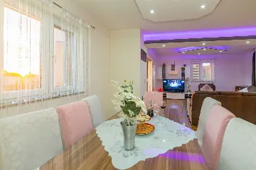 Family Villa with Private Pool in Cista Provo