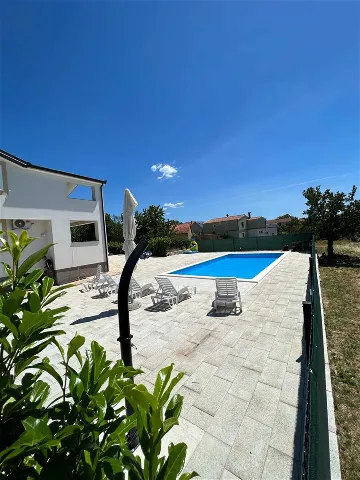Family Villa with Private Pool in Cista Provo