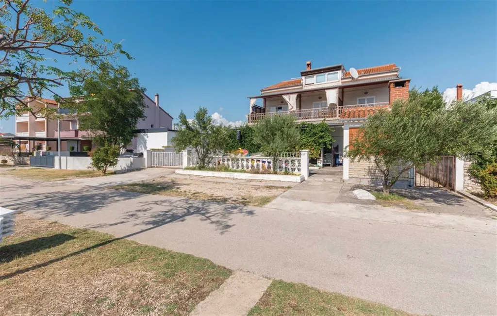 Apartment in Turanj for 4 Guests with Seaview Terrace