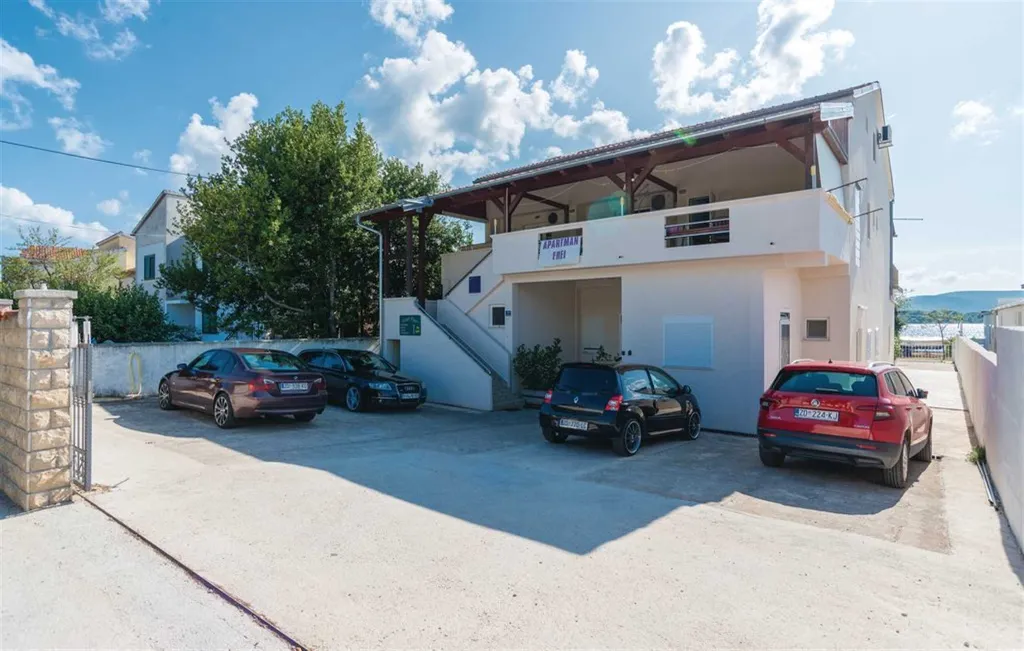 Apartment in Turanj for 4 Guests with Seaview Terrace