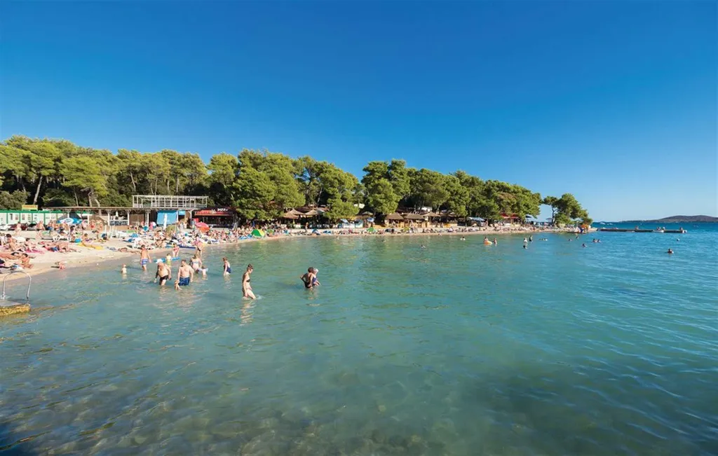 Apartment in Turanj for 4 Guests with Seaview Terrace