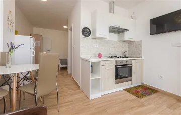 Turanj Apartment 20 Meters to the Sea