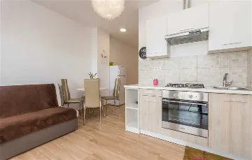 Turanj Apartment 20 Meters to the Sea