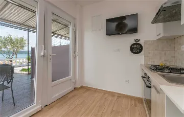 Studio Apartment Near the Sea in Turanj