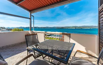 Turanj 1-Bedroom Apartment, 20 m from the Sea