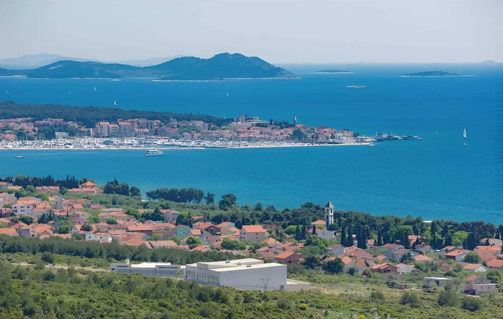 Turanj 1-Bedroom Apartment, 20 m from the Sea