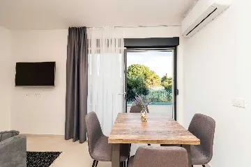 Bibinje Studio Apartment with Balcony for 2
