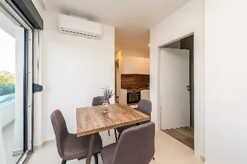 Bibinje Studio Apartment with Balcony for 2