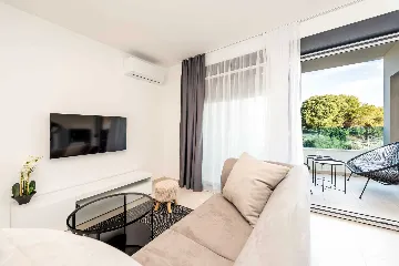 Bibinje Apartment for up to 4 with Adriatic sea view