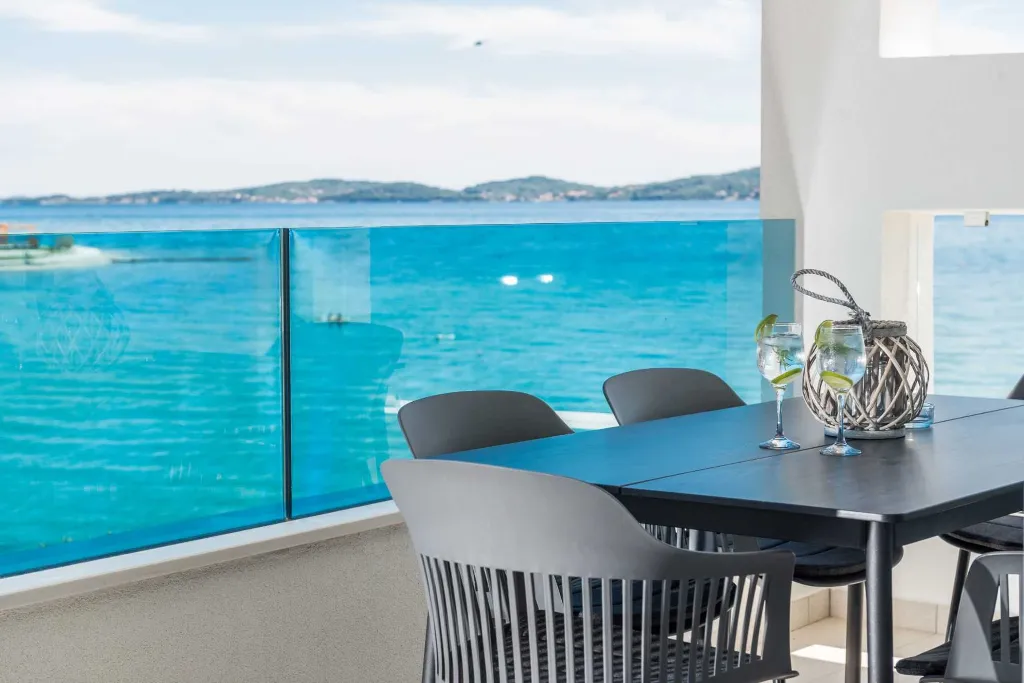 Apartment for Up to 5 Guests with Beach View in Bibinje