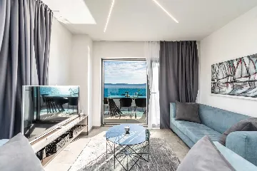 Bibinje Penthouse Apartment for 7 Guests