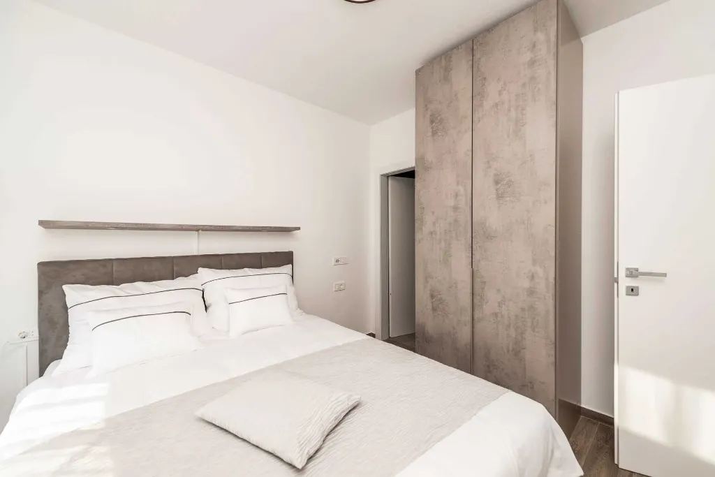 Bibinje Penthouse Apartment for 7 Guests