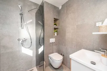 Bibinje Penthouse Apartment for 7 Guests