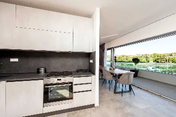 Bibinje Penthouse Apartment for 7 Guests