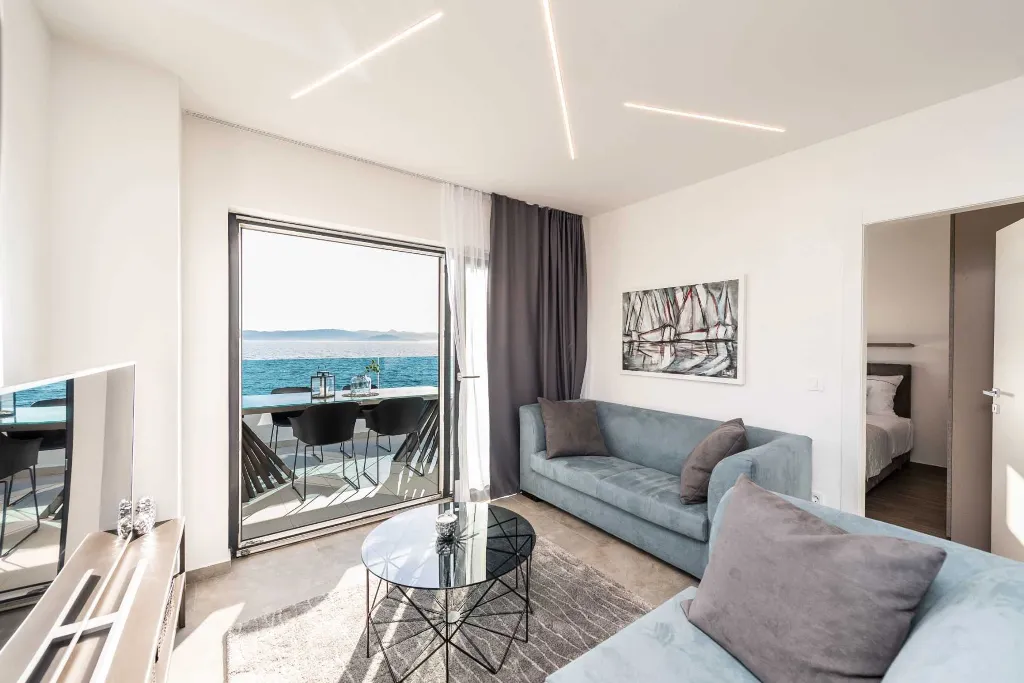 Bibinje Penthouse Apartment for 7 Guests