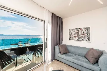 Bibinje Penthouse Apartment for 7 Guests