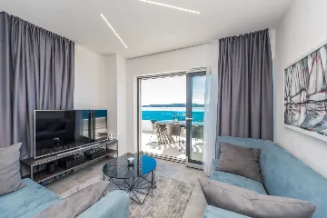 Bibinje Penthouse Apartment for 7 Guests