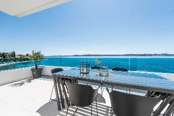 Bibinje Penthouse Apartment for 7 Guests