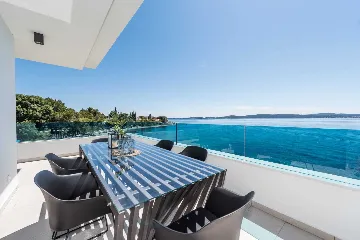 Bibinje Penthouse Apartment for 7 Guests