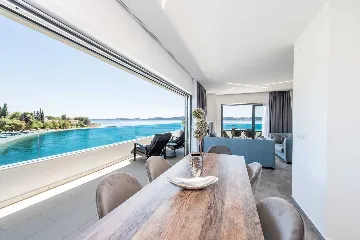 Bibinje Penthouse Apartment for 7 Guests