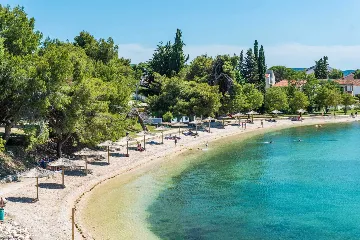 Bibinje Penthouse Apartment for 7 Guests