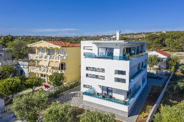 Bibinje Penthouse Apartment for 7 Guests