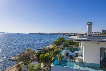 Bibinje Penthouse Apartment for 7 Guests