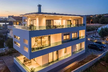 Bibinje Penthouse Apartment for 7 Guests