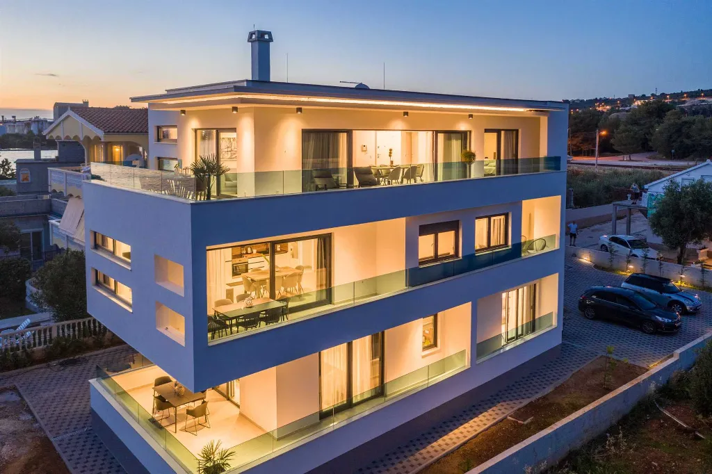 Bibinje Penthouse Apartment for 7 Guests