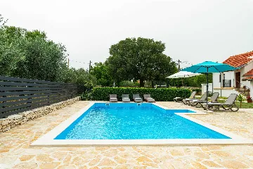 Čitluk 4-Bedroom Villa with Swimming Pool