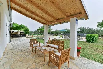 Čitluk 4-Bedroom Villa with Swimming Pool