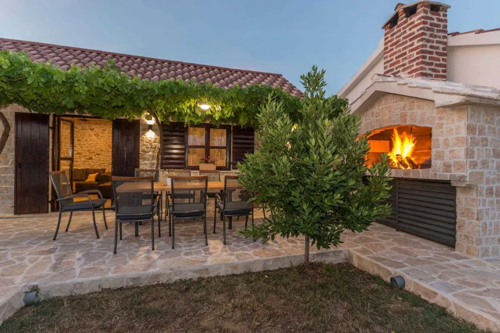 Čitluk 4-Bedroom Villa with Swimming Pool