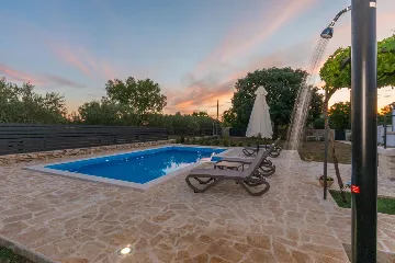 Čitluk 4-Bedroom Villa with Swimming Pool