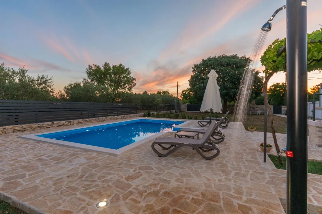 Čitluk 4-Bedroom Villa with Swimming Pool