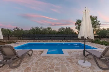 Čitluk 4-Bedroom Villa with Swimming Pool